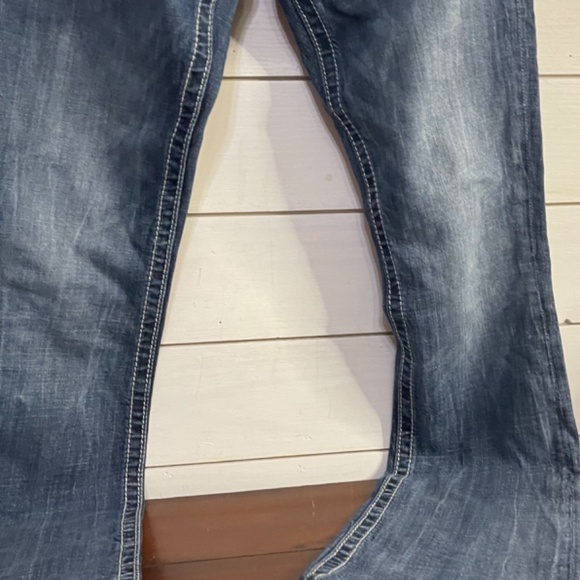 "Miss Me Jeans Size 28 Boot Cut with Embellishments: Sparkling Style for Every S - Picture 6 of 9